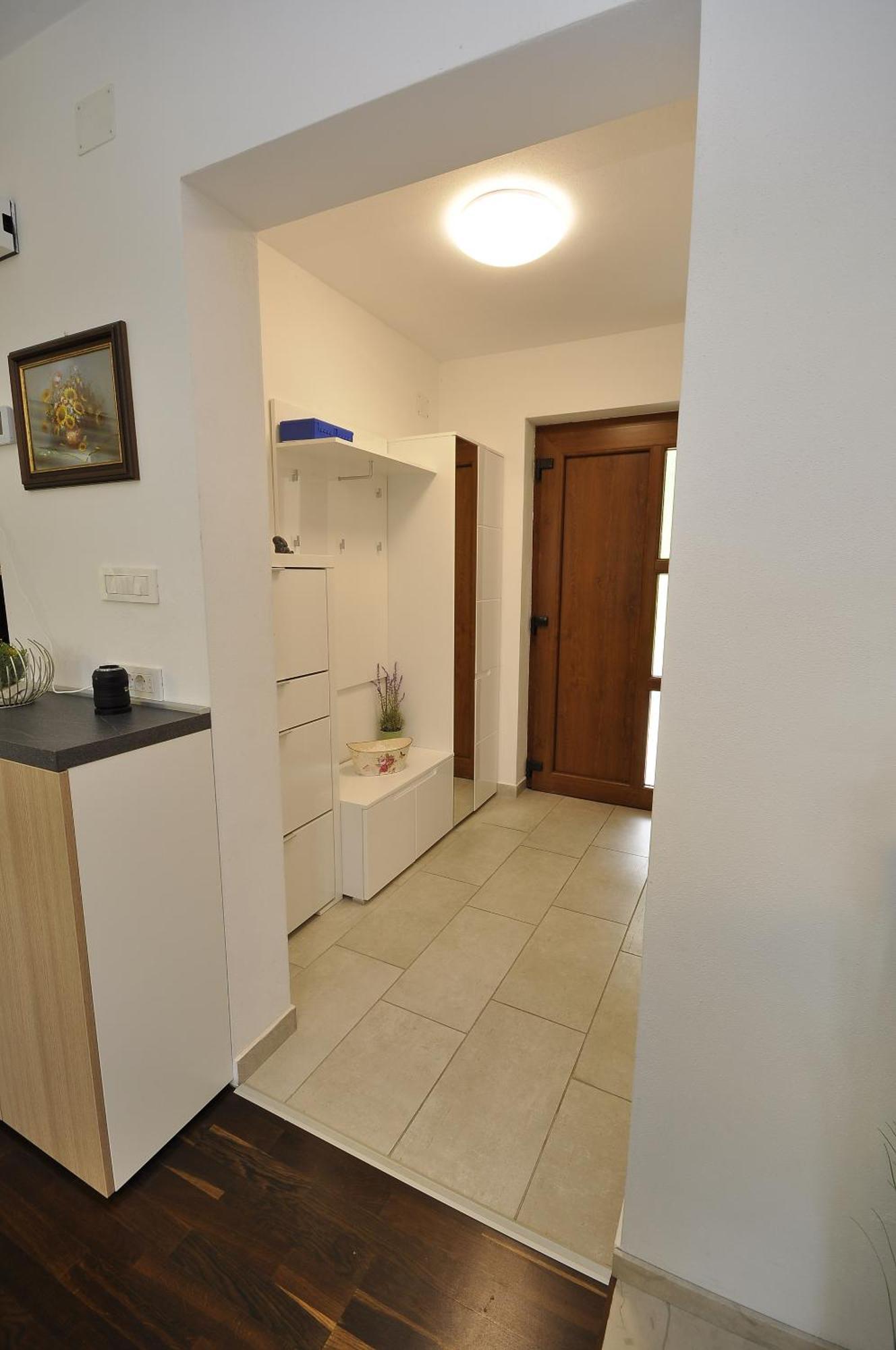 Holiday House Marija Villa Otocsán Kültér fotó