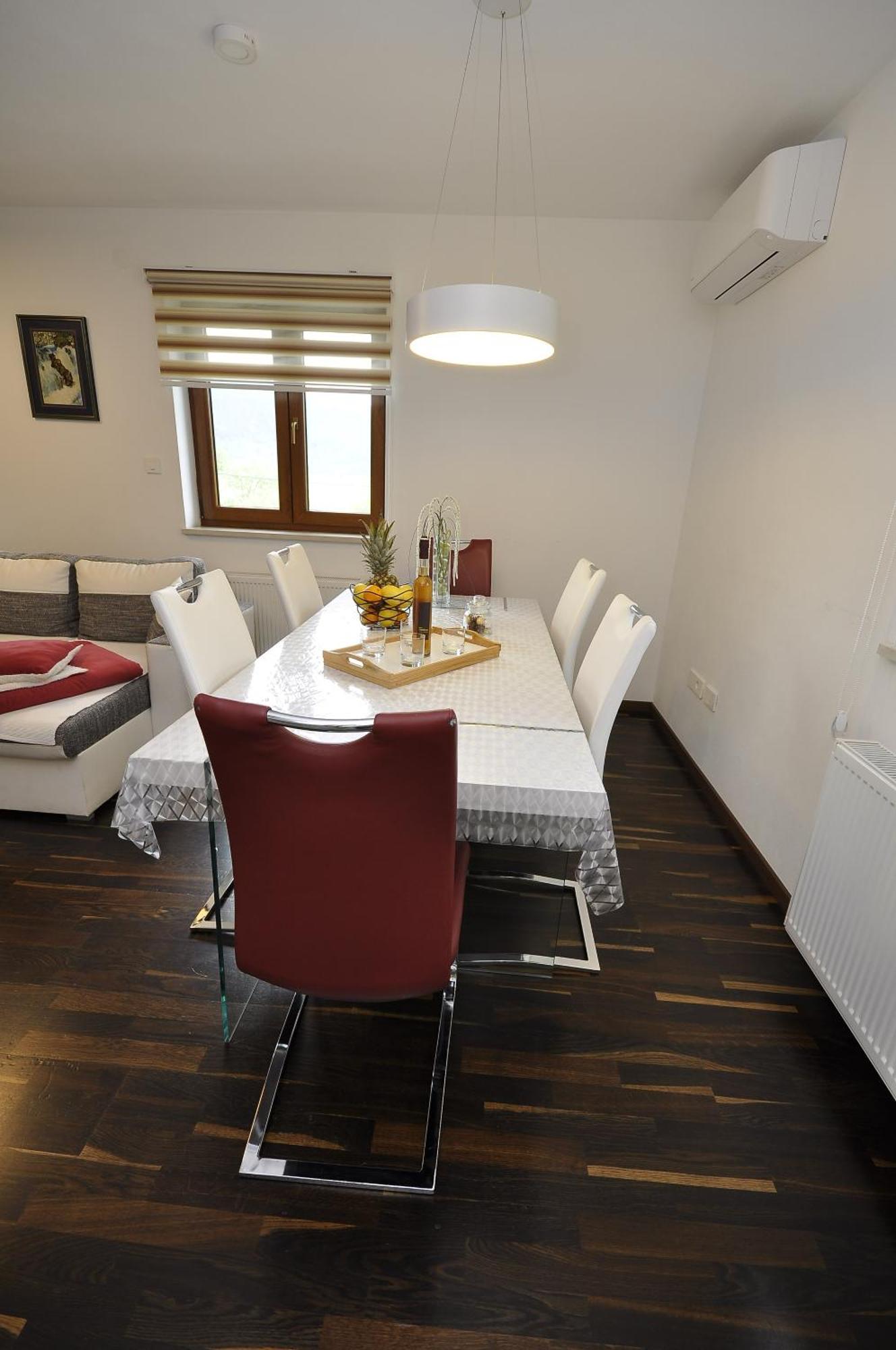 Holiday House Marija Villa Otocsán Kültér fotó